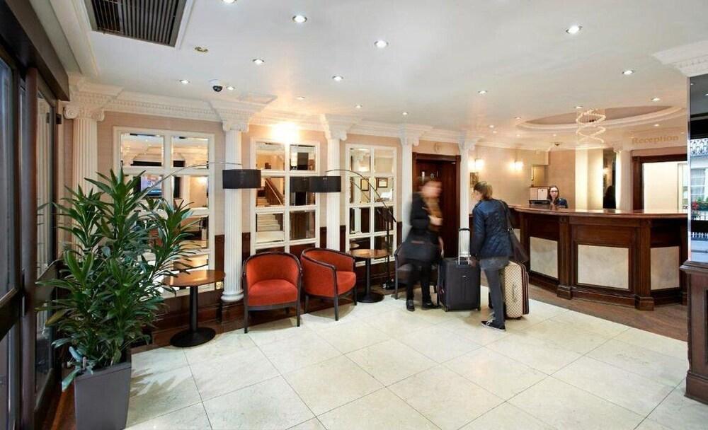 Royal Eagle Hotel - Lobby Lounge