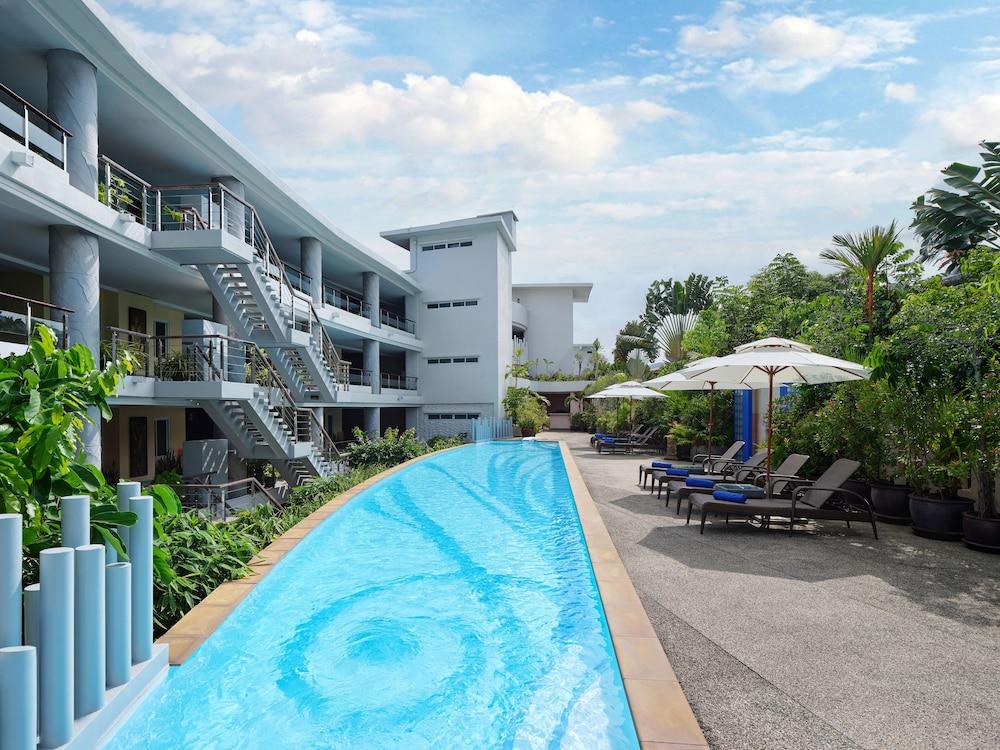 Homm Bliss Southbeach Patong - Outdoor Pool