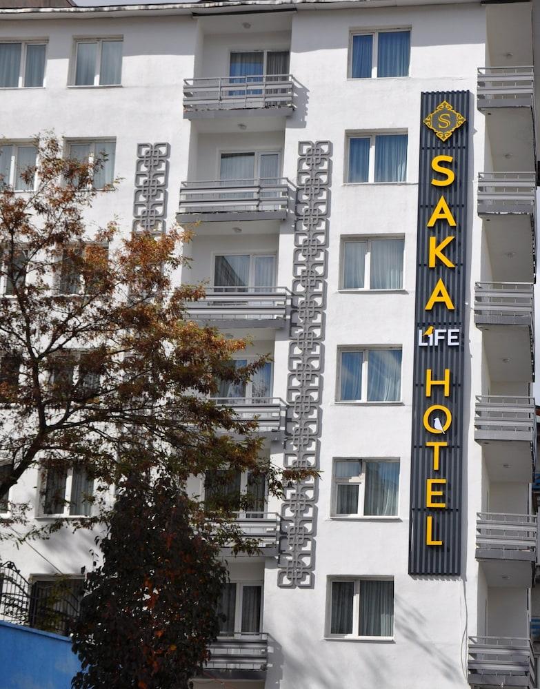 Saka Life Hotel - Featured Image