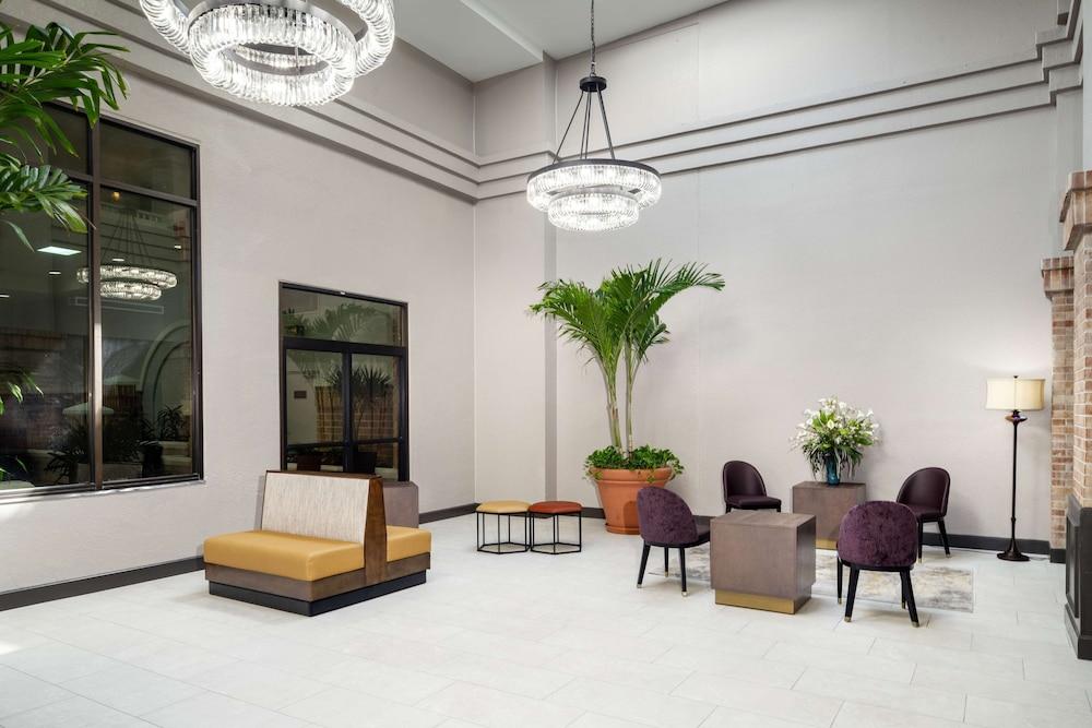 Embassy Suites by Hilton Orlando North - Lobby