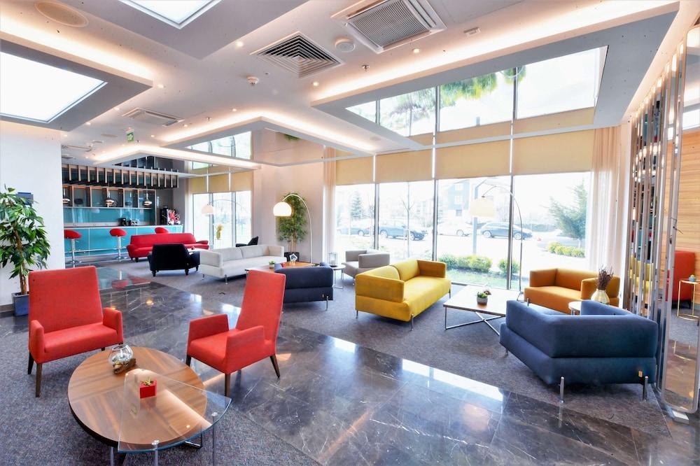 Doubletree by Hilton Ankara Incek - Lobby