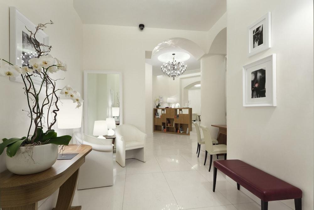 Maison Milano | UNA Esperienze - Lobby Sitting Area
