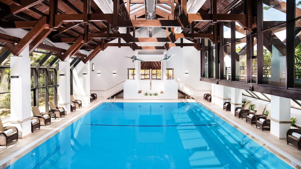 باين كليفس فيليدج - Indoor Pool