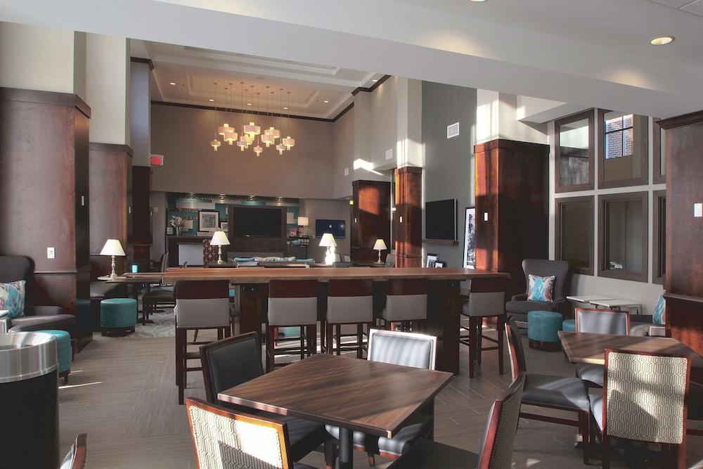Hampton Inn & Suites Columbus/University Area - Lobby