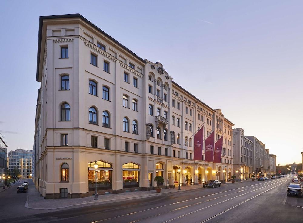 Hotel Vier Jahreszeiten Kempinski München - Featured Image