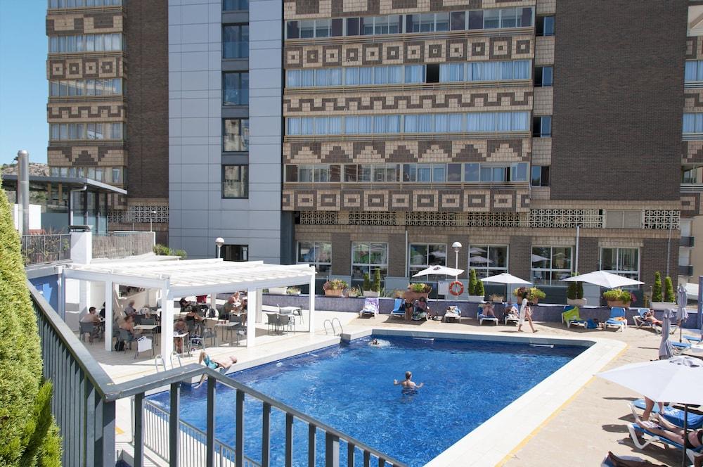 Hotel Maya - Pool