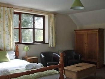Pwllgwilym Holiday Cottages and B&B - Room