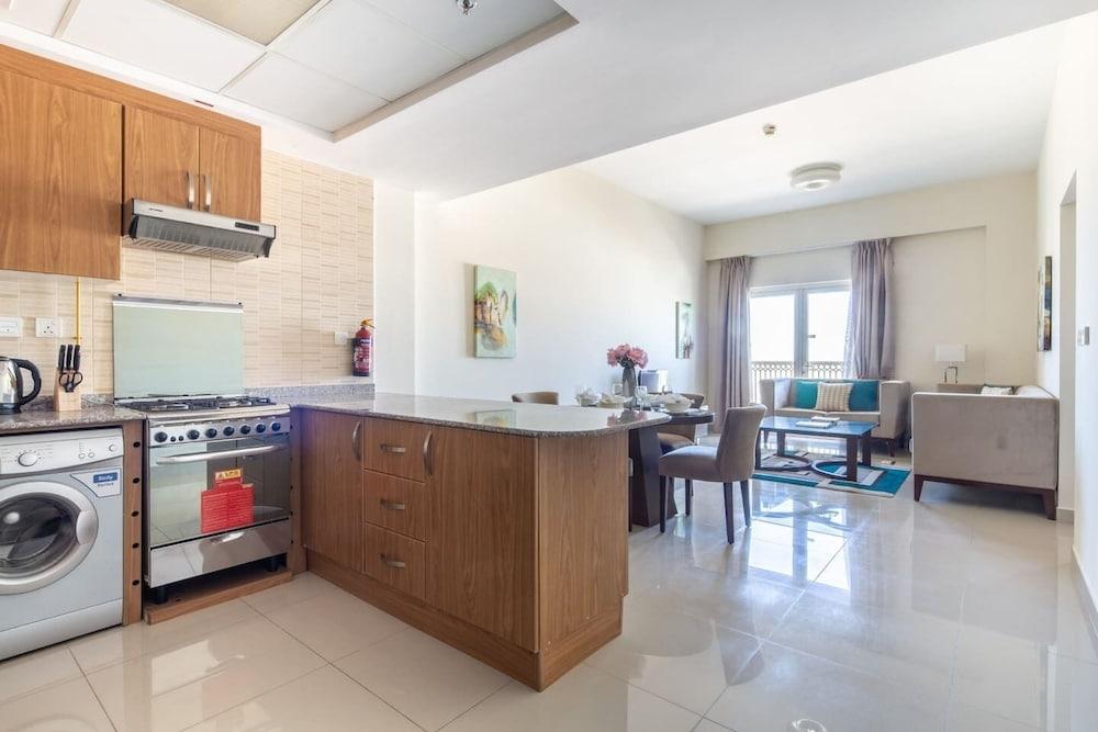 Modern Living In This 2BR Apt In The Heart of Downtown Jebel Ali - Sleeps 4! - Interior