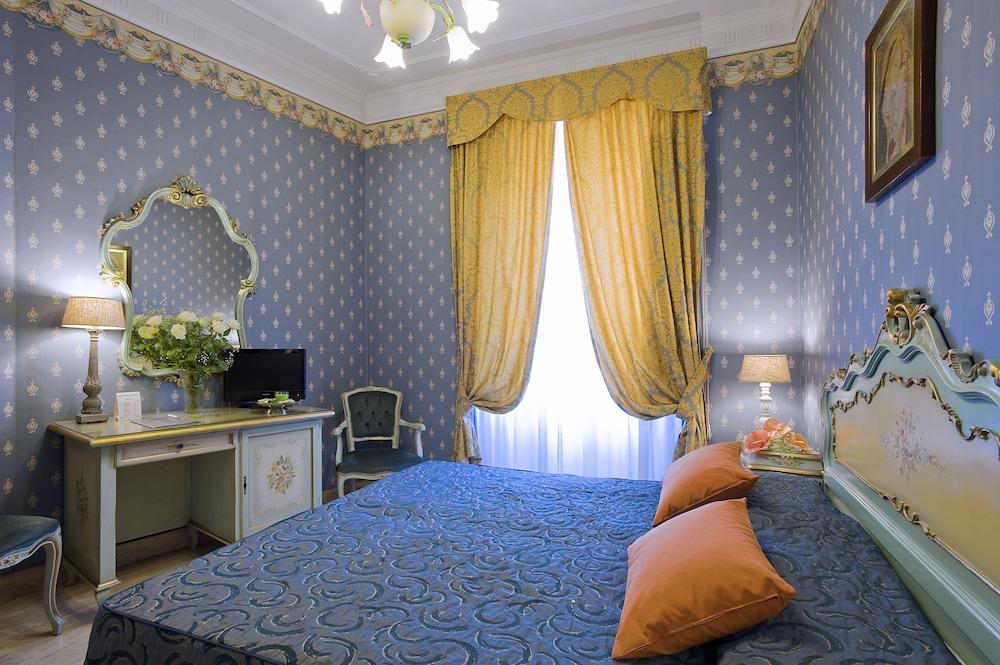 Hotel Villa San Lorenzo Maria - Featured Image