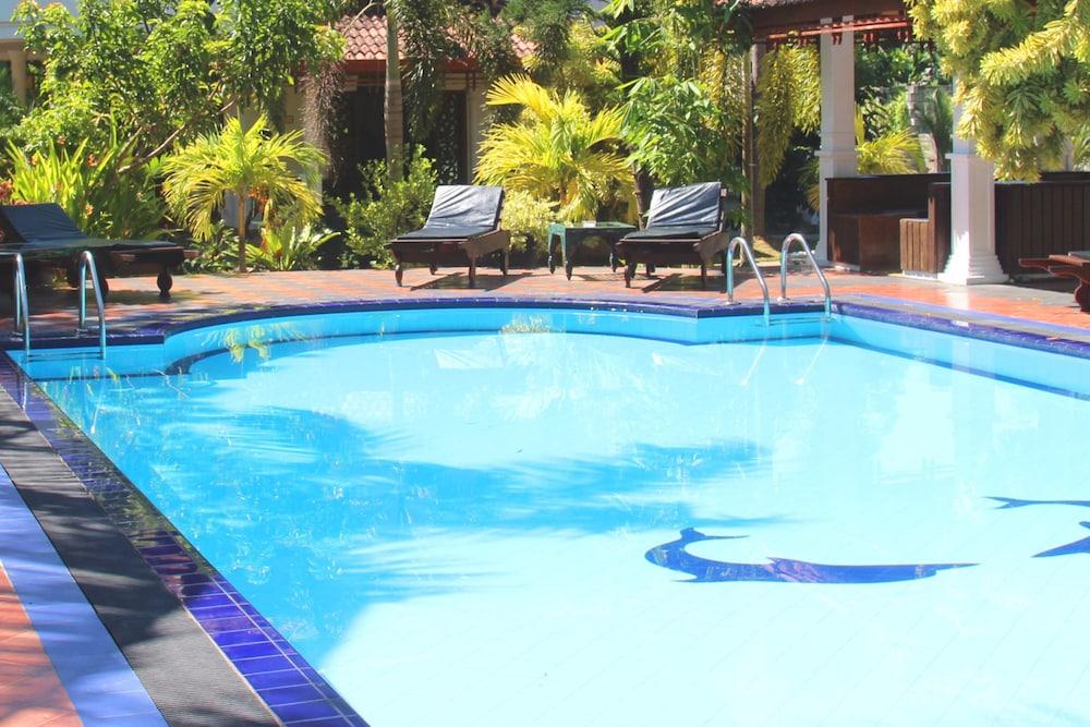 Relax Resort Villa - Pool