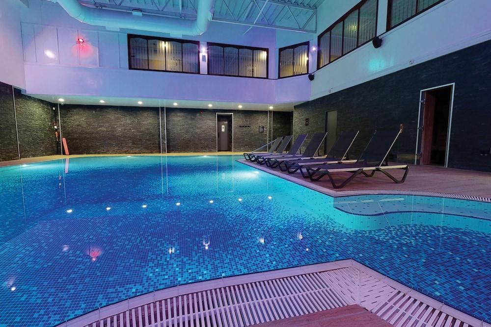 فيليدج هوتل بلاكبول - Indoor Pool
