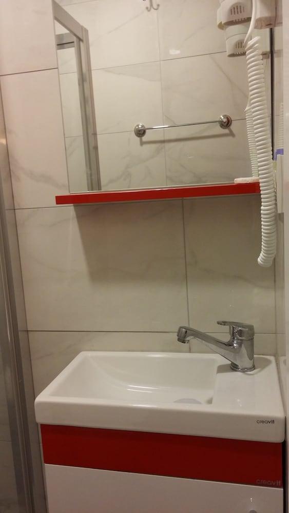 Hotel Kayisi - Bathroom