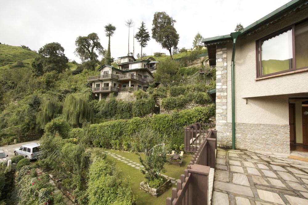 Soulitude In The Himalayas - Property Grounds