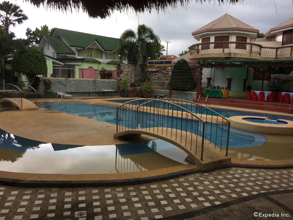 Water Paradise Resort - Outdoor Pool