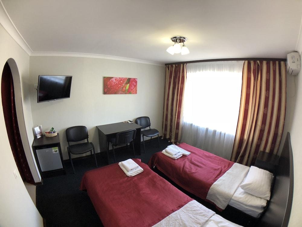 Hotel Nivki - Room