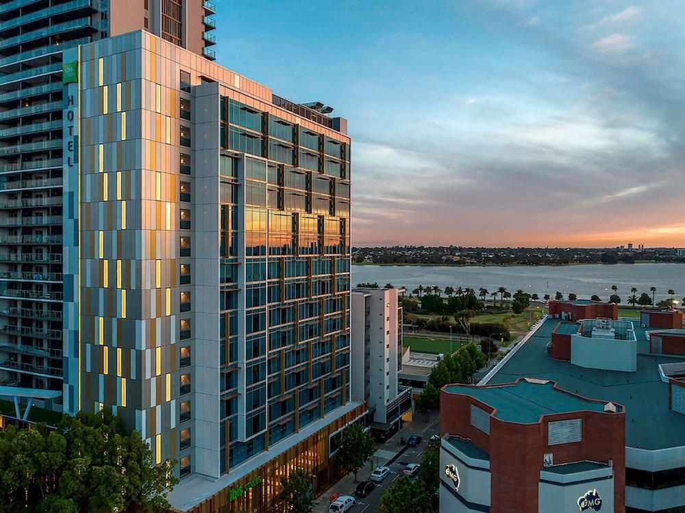 Ibis Styles East Perth - Featured Image