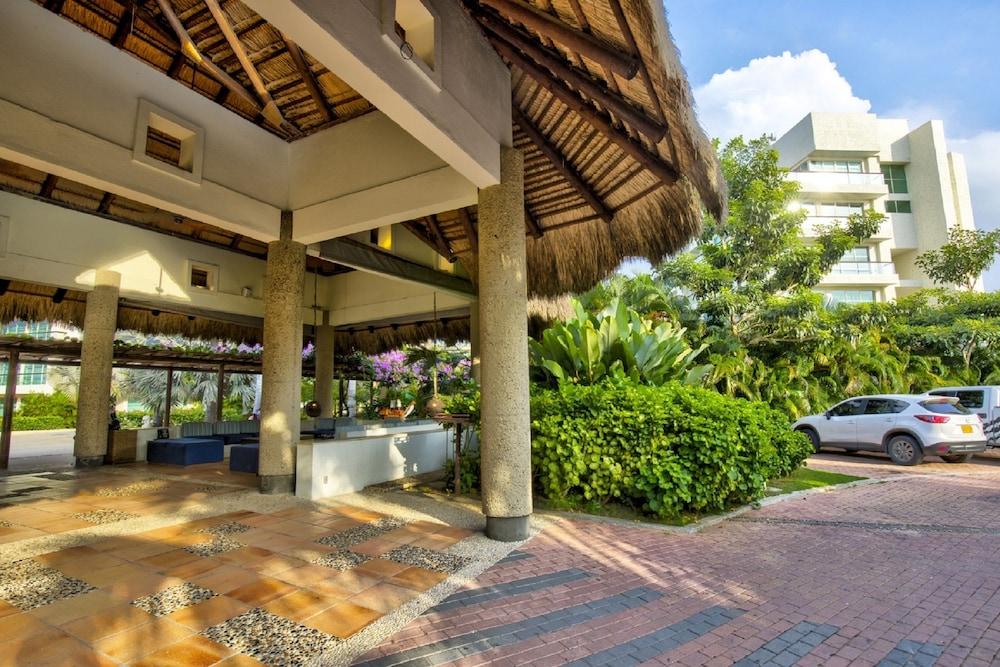 Hotel Estelar Playa Manzanillo - Interior Entrance