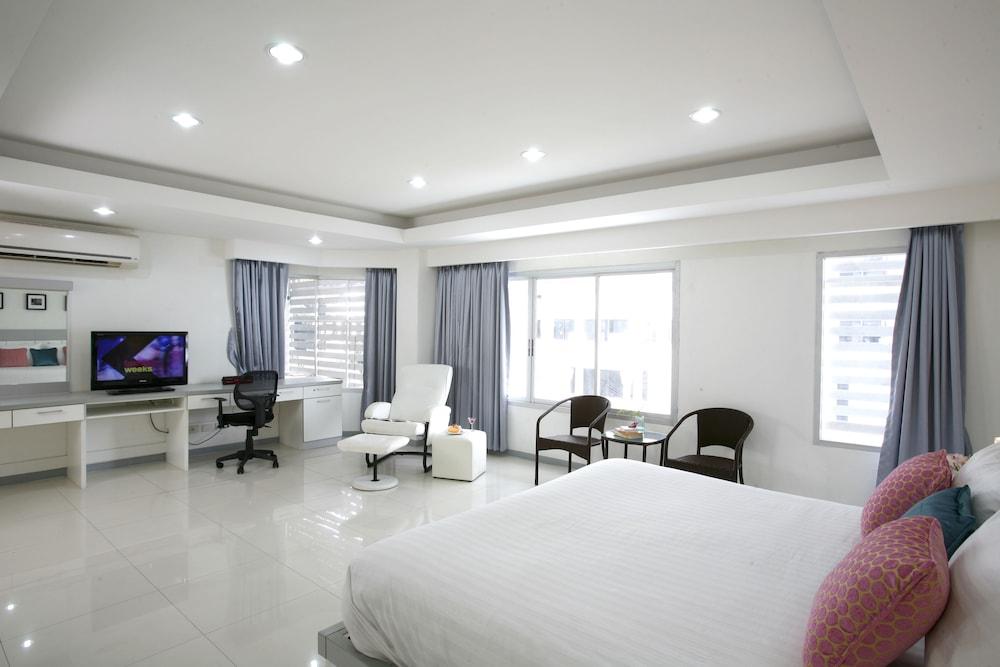 The Grand Suree Residence - Room