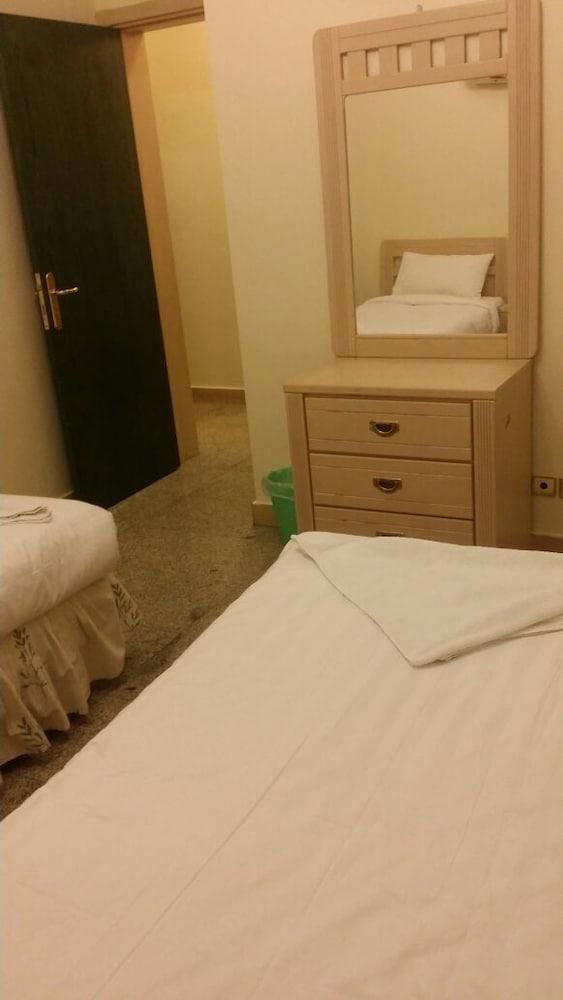 Danat Alhada Resort - Guestroom