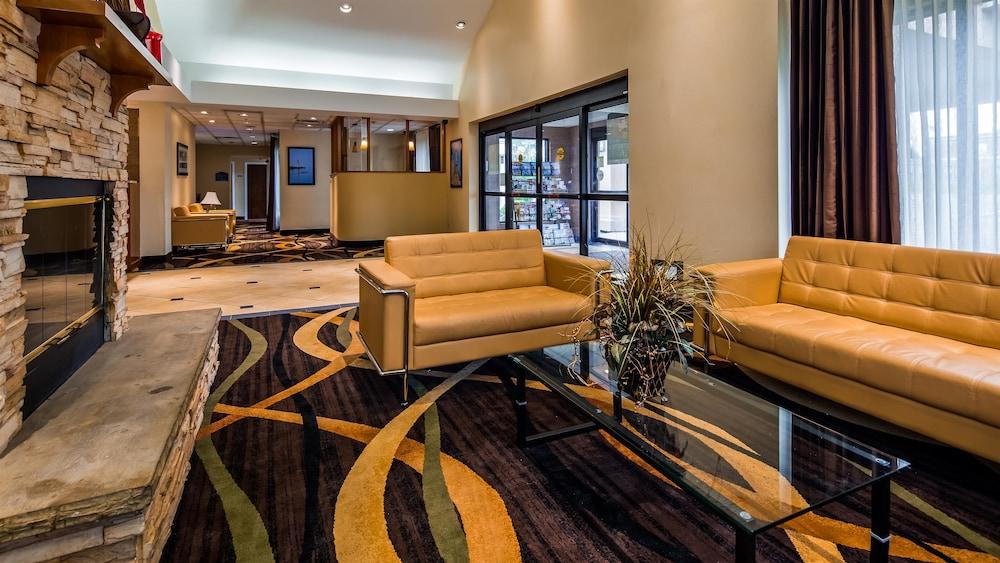Best Western Galleria Inn & Suites - Lobby