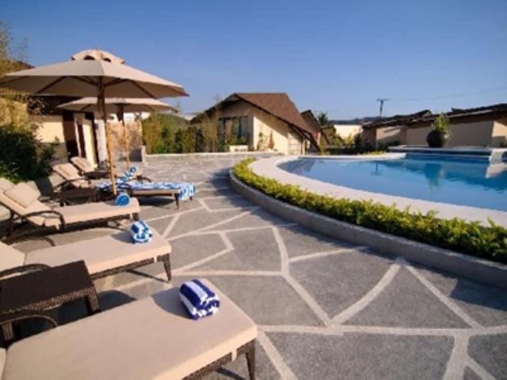 Segara Villas - Outdoor Pool