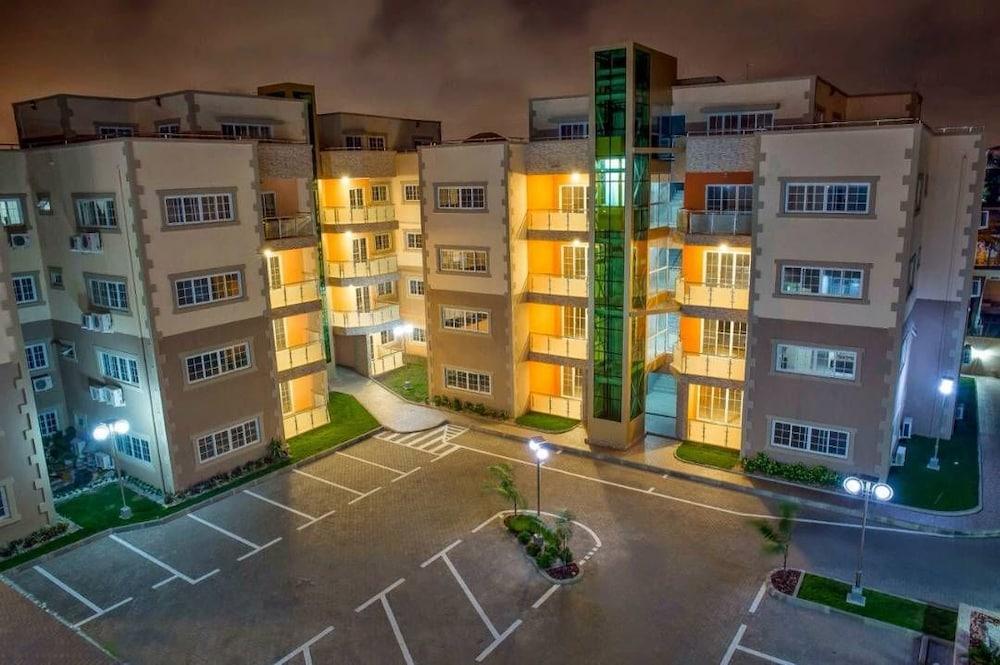 Nkrabea Royal Apartmento - Featured Image