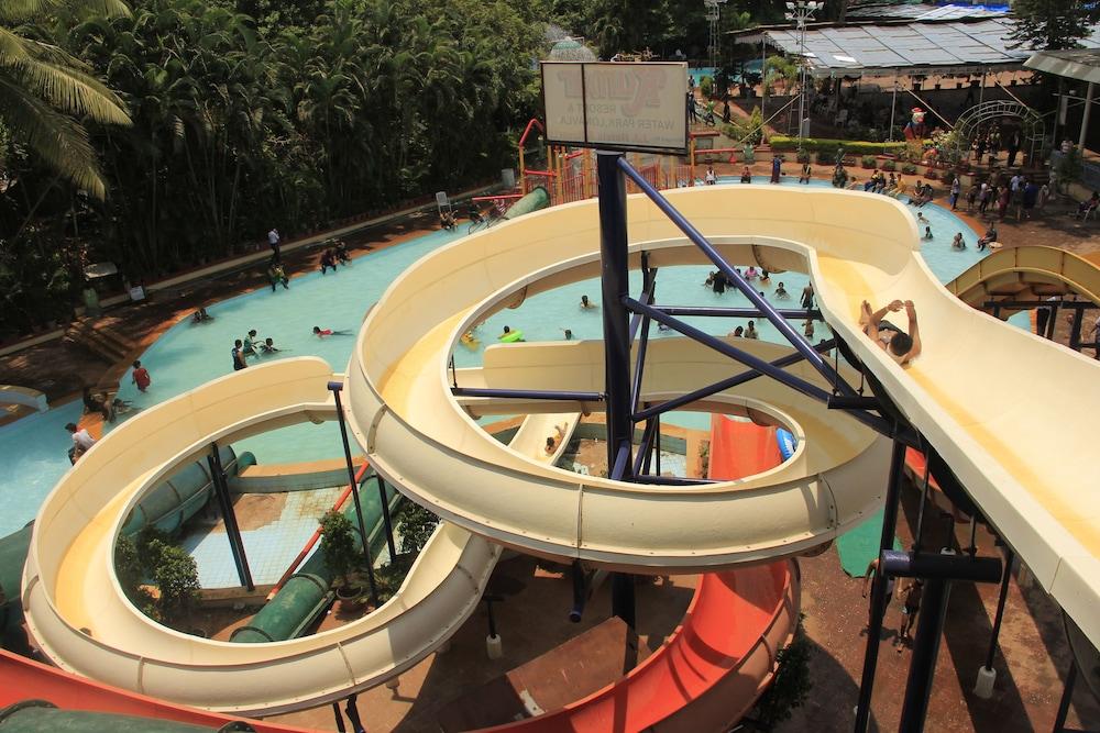 Kumar Resort Lonavala - Pool