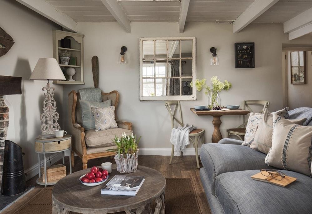 Waterside Holiday Cottages - Interior