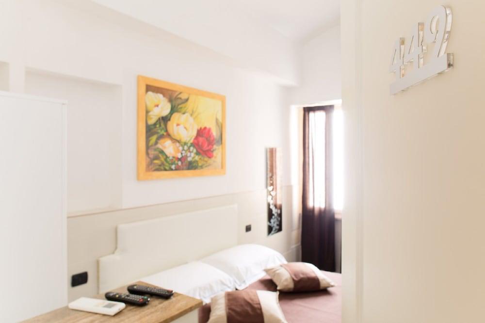 Hotel Indipendenza - Room