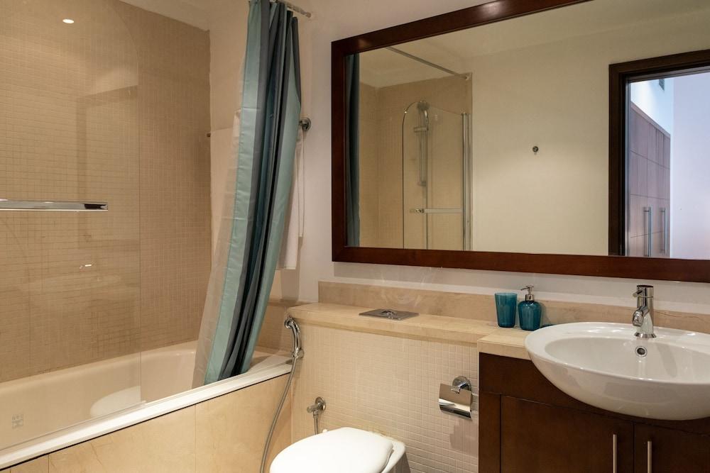 One Perfect Stay - South Ridge - Bathroom