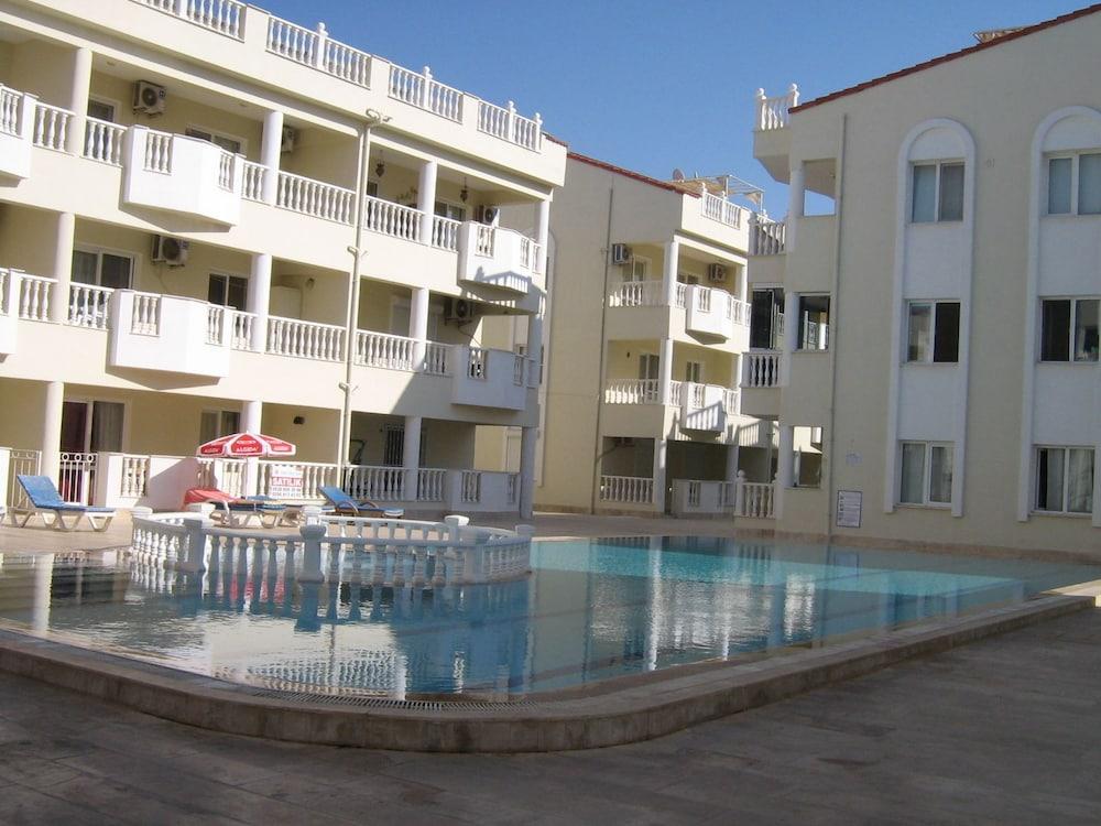 Duplex Penthouse in Didim - Outdoor Pool