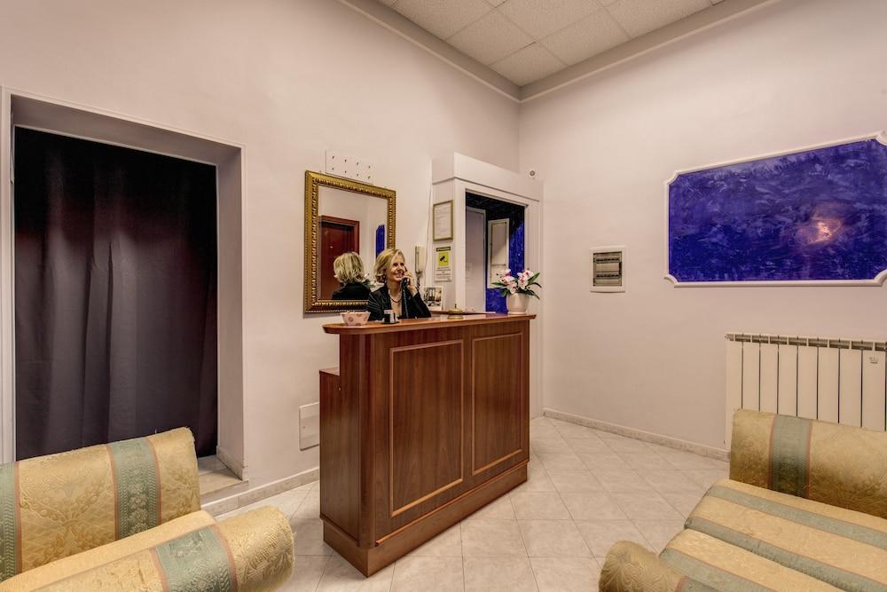 Salandra Roma Suite - Reception
