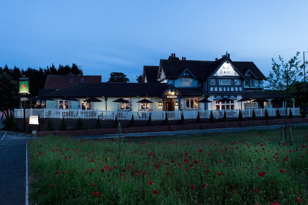 Red Lion Todwick by Greene King Inns - Exterior