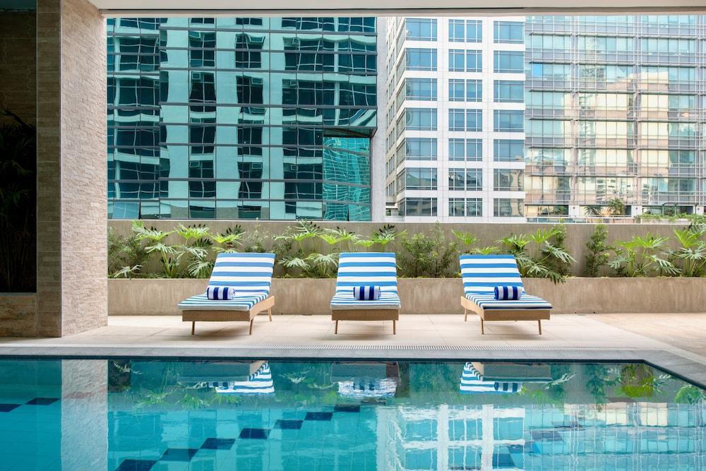 The Sphere Serviced Residences Managed by HII - Indoor Pool