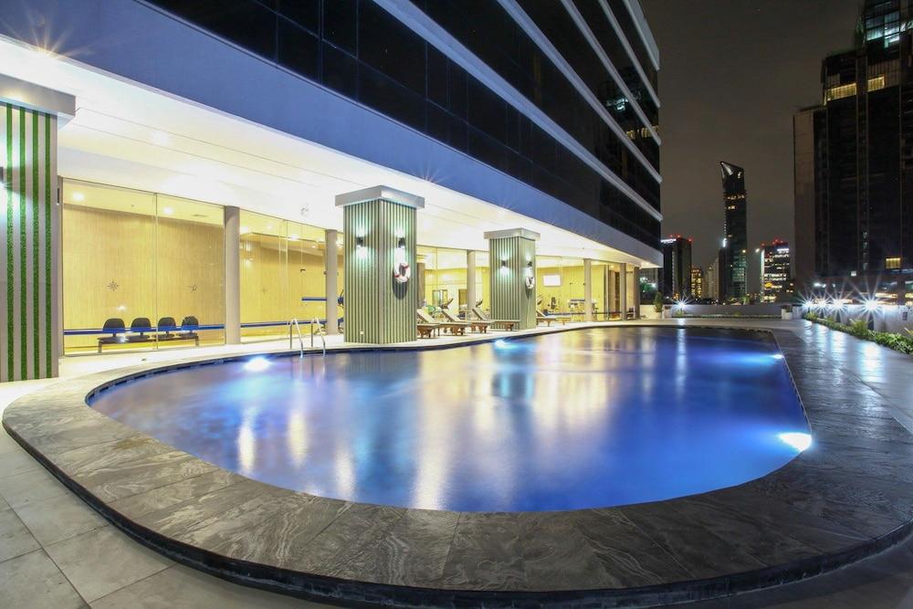 The Four Wings Hotel Bangkok - Outdoor Pool
