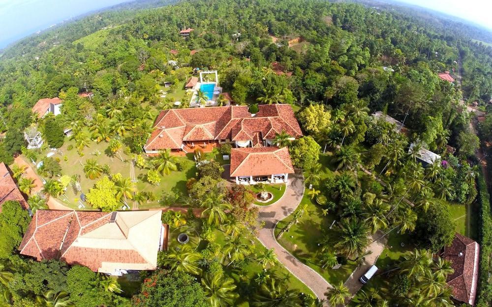 Cocoon Resort & Villas - Aerial View