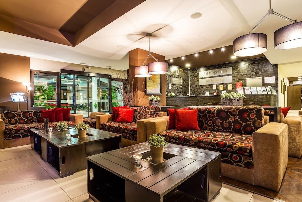 Perun Lodge Hotel - Lobby Sitting Area