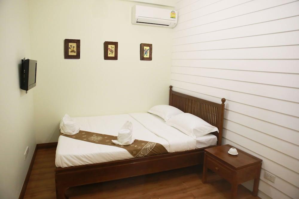 Tini Kati Hostel - Silom Bird House - Room
