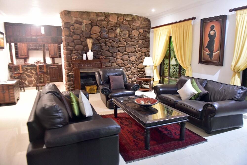 Kamsa Royal Guest House - Lobby Lounge