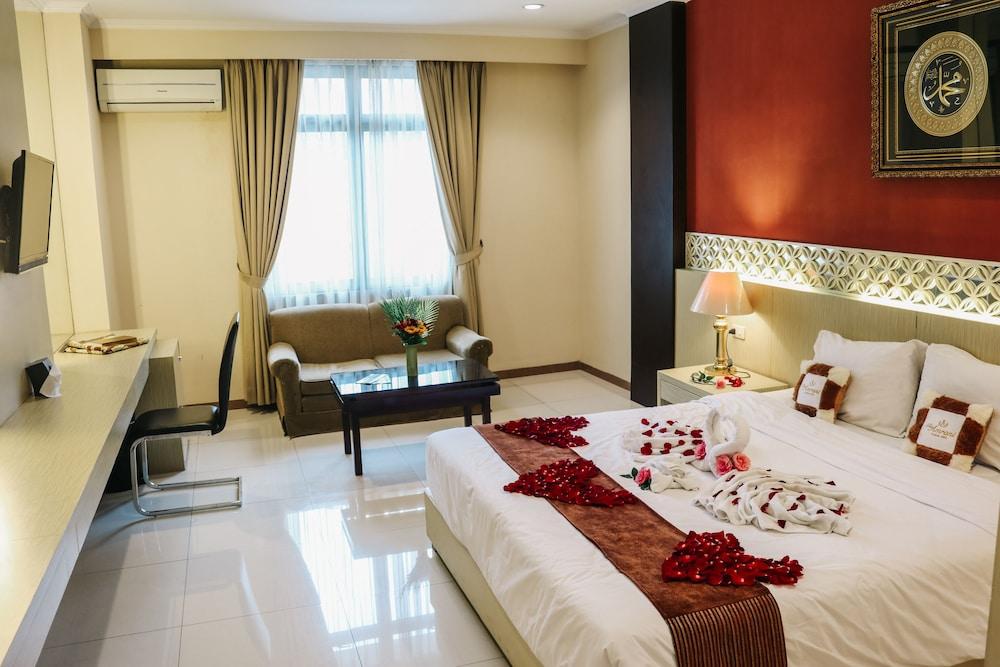 The Amrani Syariah Hotel - Featured Image