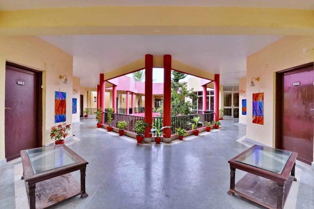 Swosti Palm Resorts - Interior Entrance