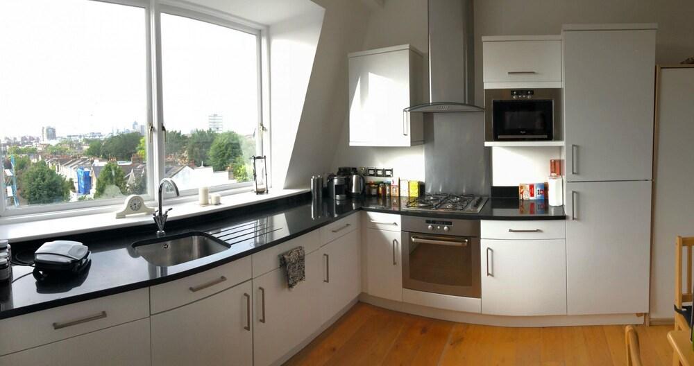 Eson2 - Stylish Apartment near Clapham - Private kitchen