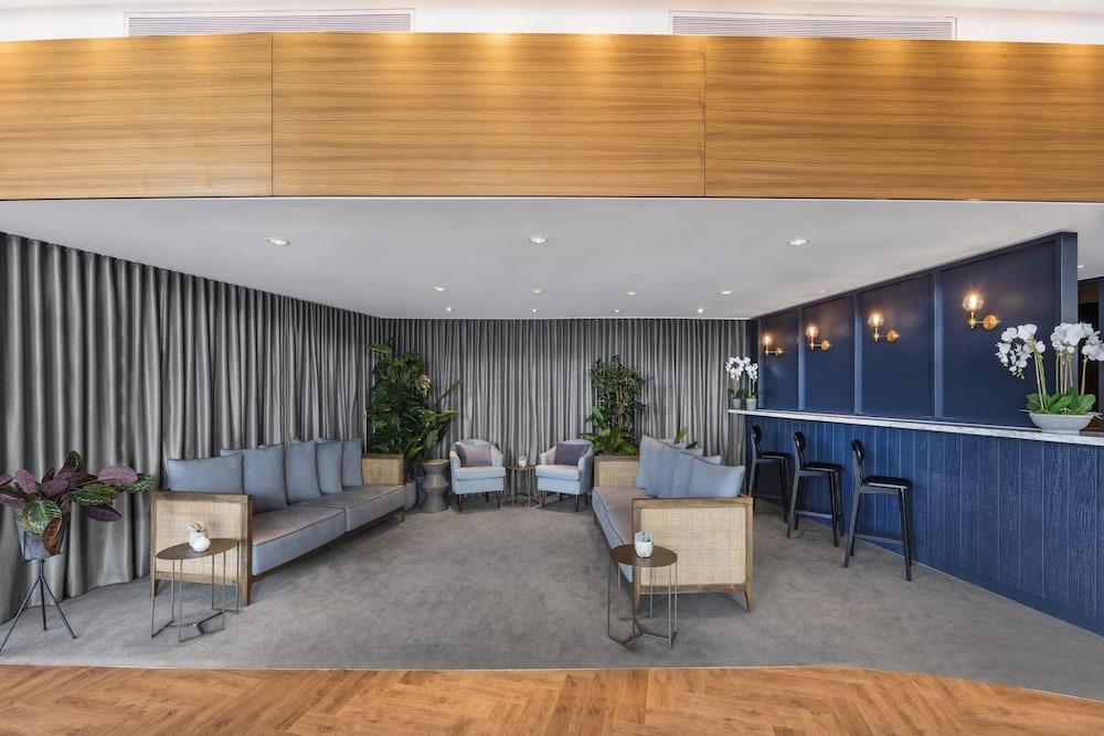 Vibe Hotel Rushcutters Bay Sydney - Lobby Sitting Area