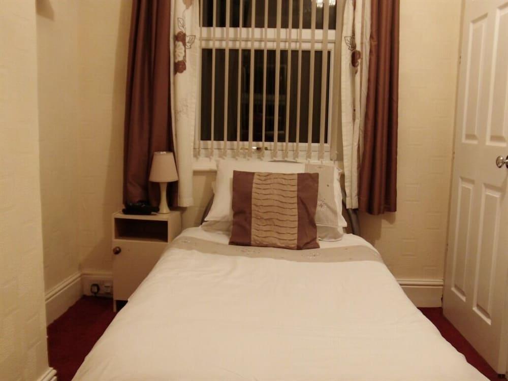 Oakwell Guest House - Room