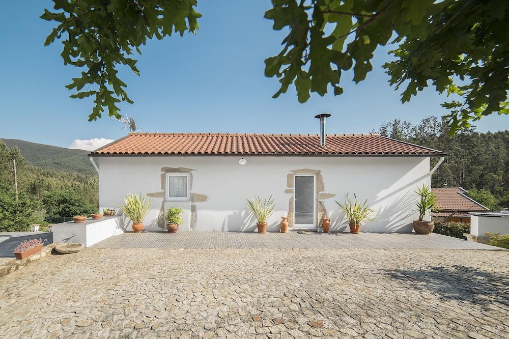 Casa do Porto Carreiro - Featured Image