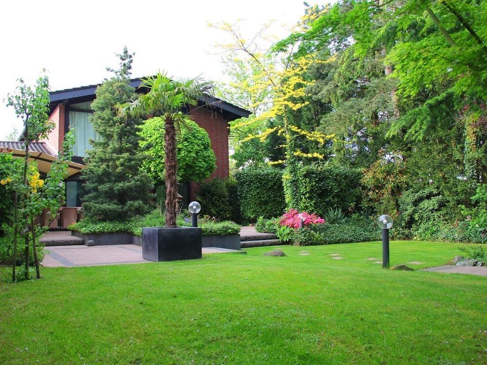 Villa EMG Bonn - Featured Image