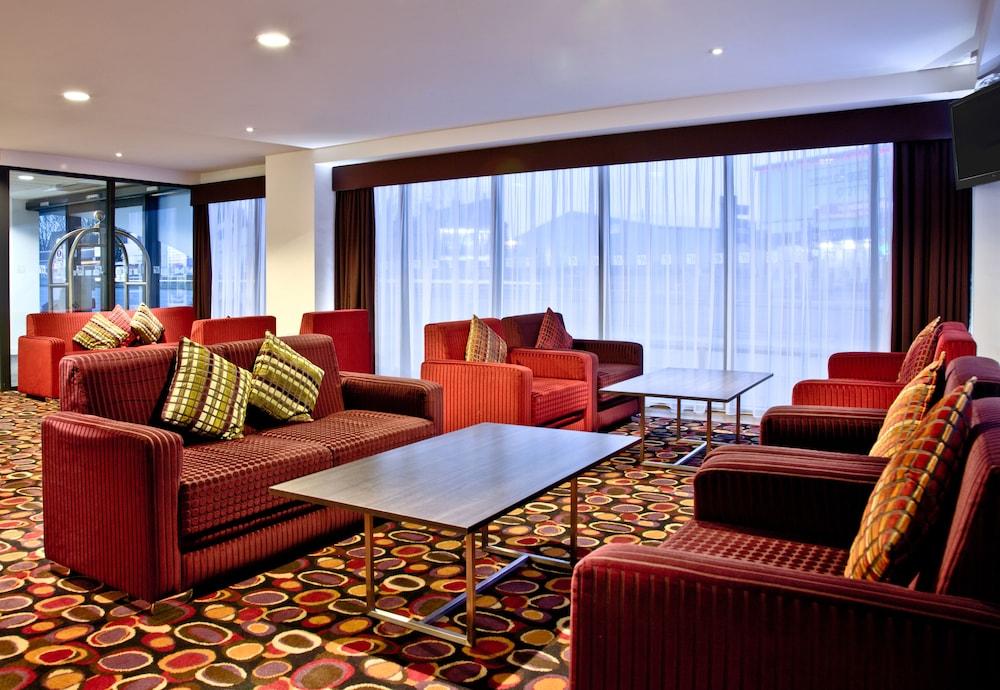Holiday Inn Express Birmingham - South A45, an IHG Hotel - Lobby