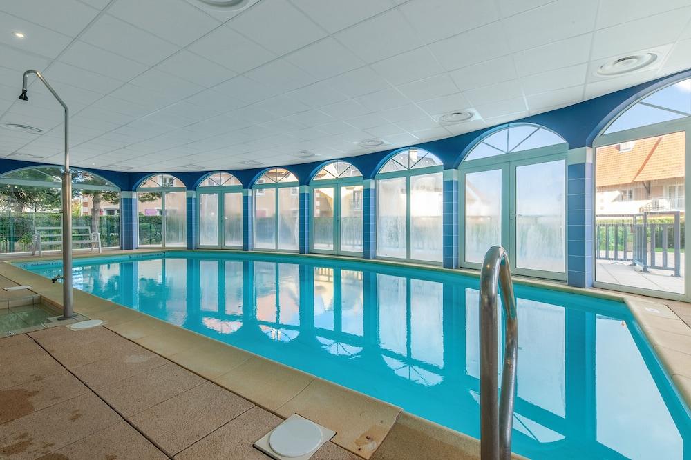 Pierre & Vacances Résidence Port Guillaume - Indoor Pool