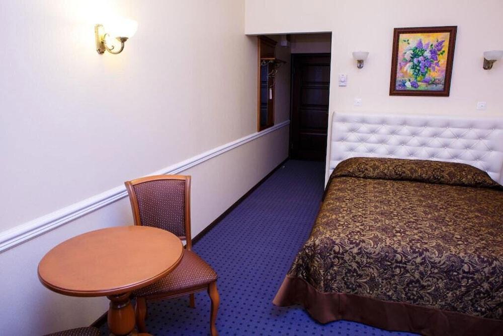 Ekaterinodar Hotel - Room