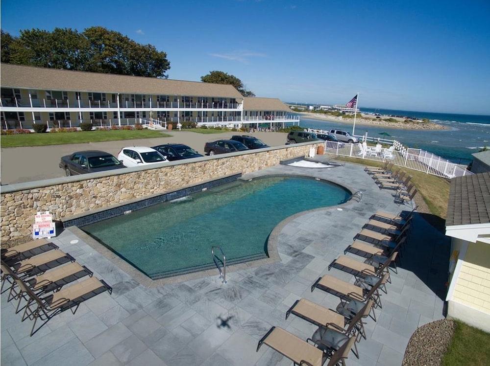 Sea Chambers Motel - Outdoor Pool